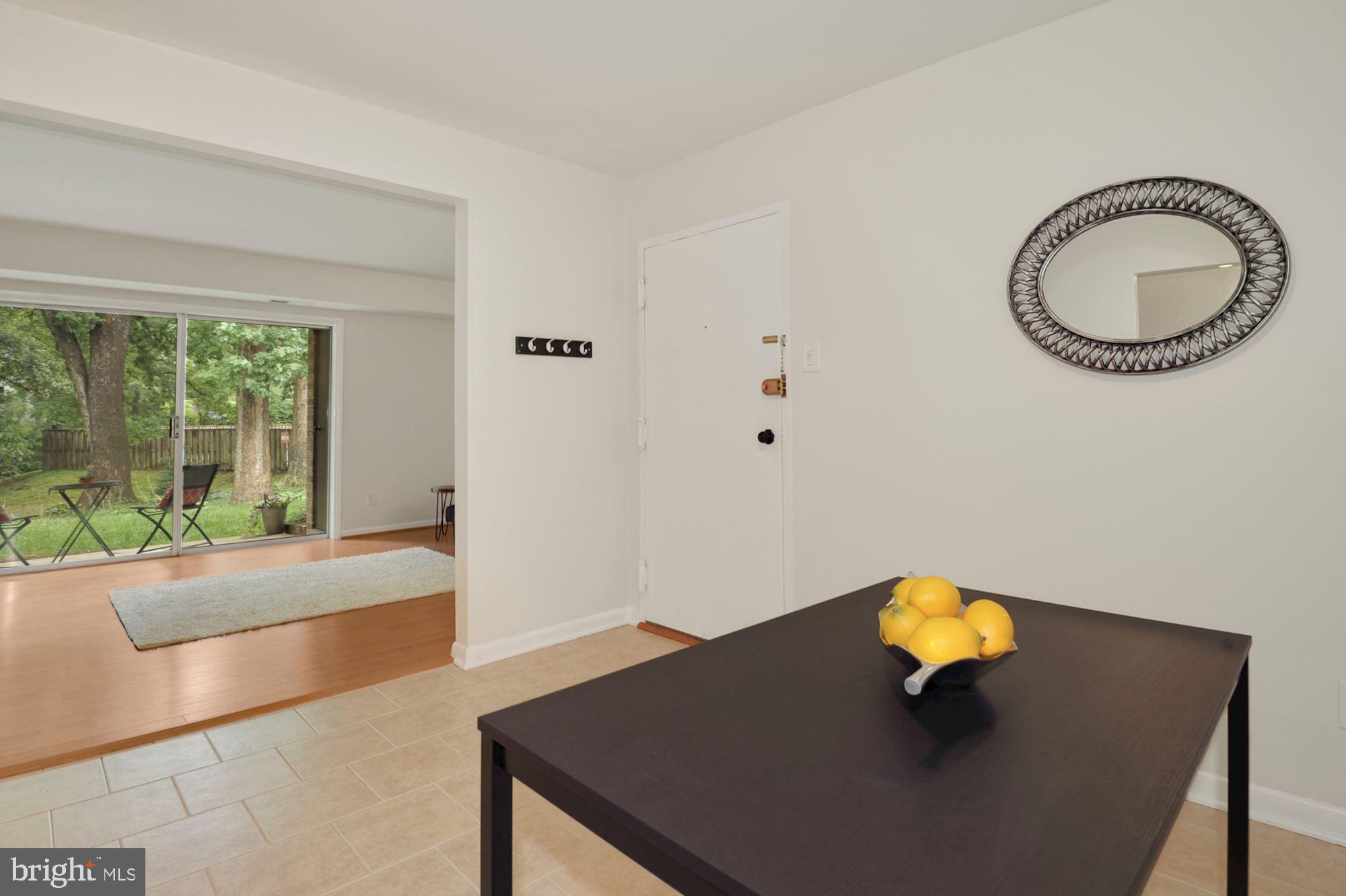 11627 Vantage Hill Road, Unit 1A Reston, VA 20190 - Photo 4 of 27 Separate dining area