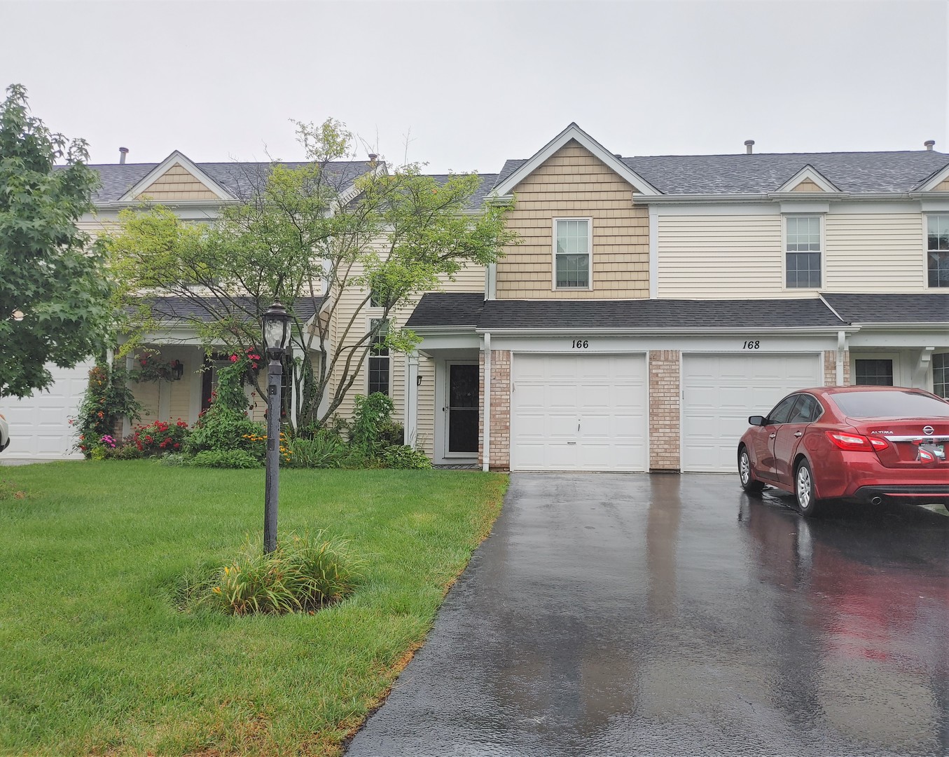 166 North Oltendorf Road Streamwood, IL 60107 - Photo 1 of 22
