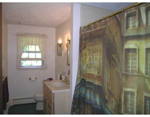 22 Atherton Road Foxboro, MA 02035 - Photo 7 of 14 Gallery Image 7