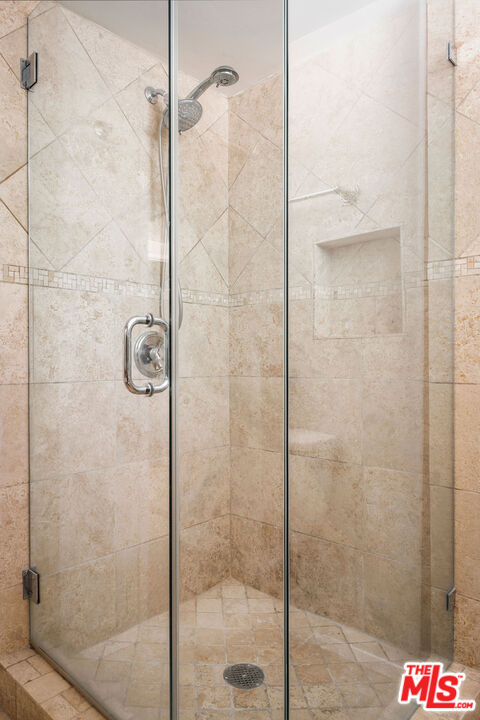 478 Devonwood Road Altadena, CA 91001 - Photo 22 of 42 a bathroom with a shower