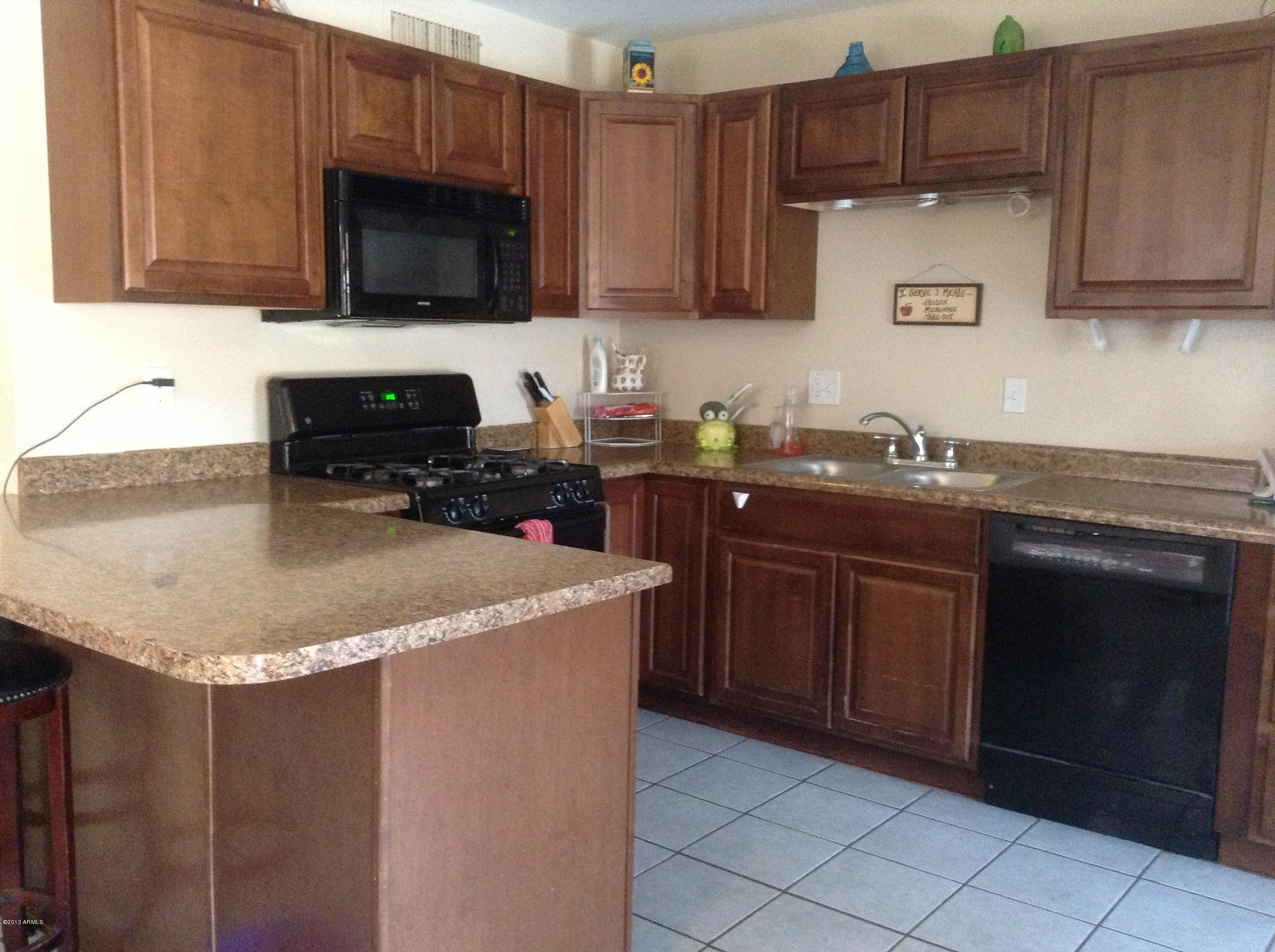 3531 West Lawrence Road Phoenix, AZ 85019 - Photo 4 of 11 Kitchen