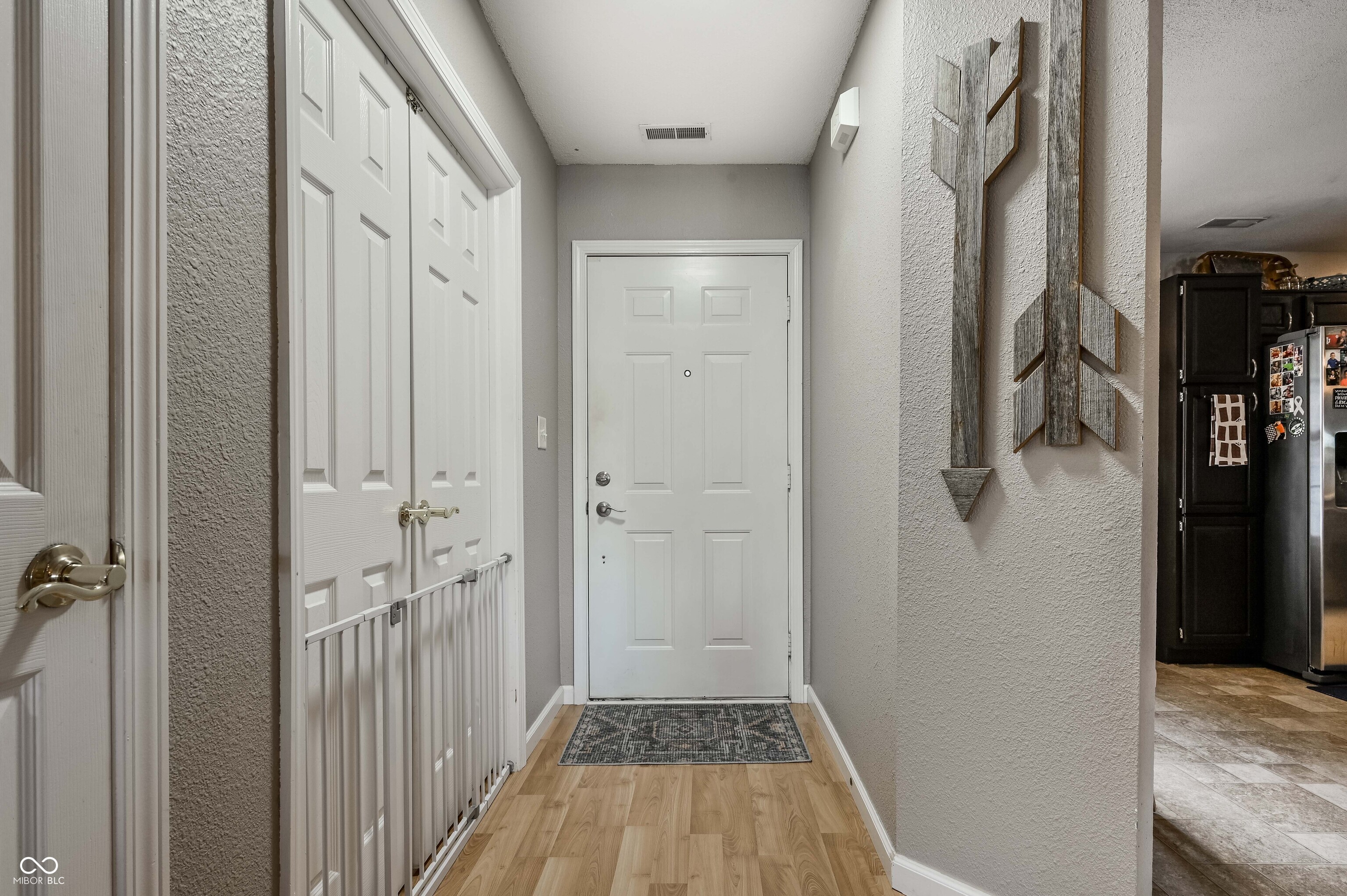 6623 Southern Ridge Drive Indianapolis, IN 46237 - Photo 3 of 33