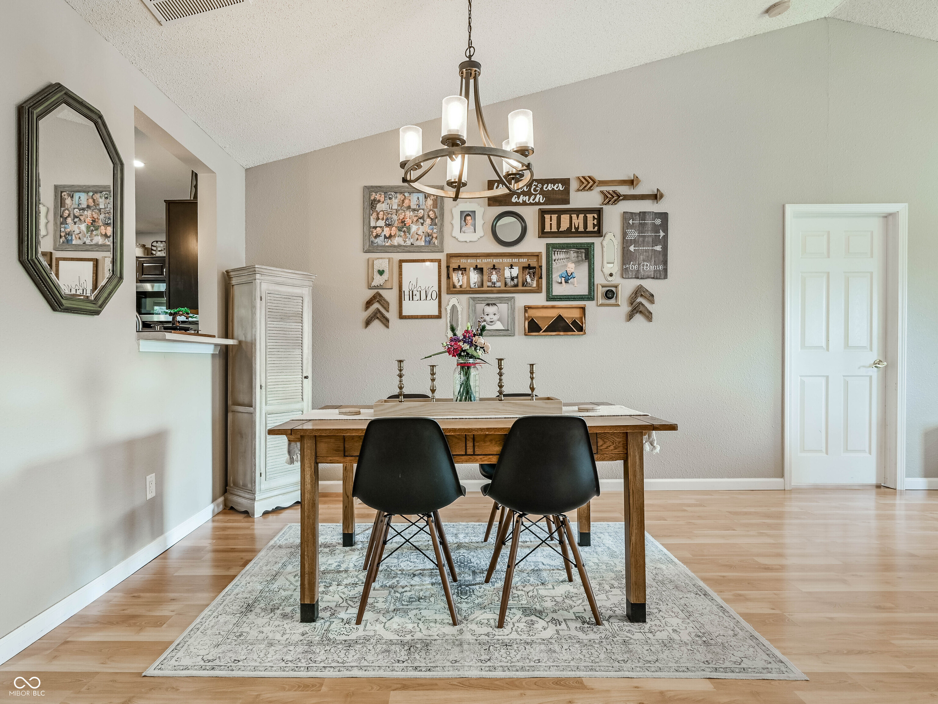 6623 Southern Ridge Drive Indianapolis, IN 46237 - Photo 5 of 33