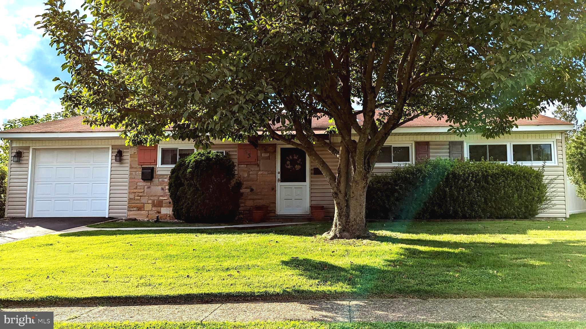 53 Idlewild Road Levittown, PA 19057 - Photo 1 of 15 53 IDLEWILD RD, LEVITTOWN, PA / Indian Creek