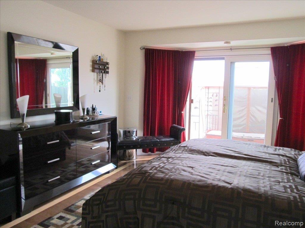 3485 Union Lake Road Commerce Township, MI 48382 - Photo 14 of 24 Master Suite