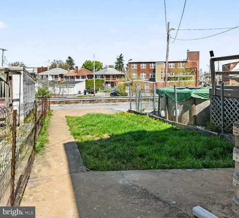 $180,000 | 1419 West King Street, York, PA 17404