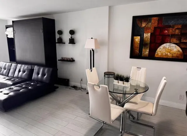 $305,000 | South Central Beach, Hollywood, FL 33019