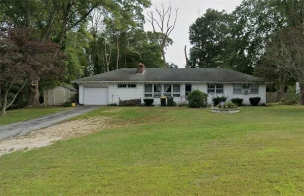 $3,200 | 1639 Bulgarmarsh Road, Tiverton, RI 02878