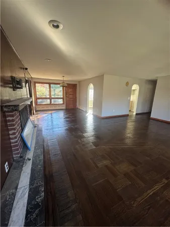 $3,200 | 1639 Bulgarmarsh Road, Tiverton, RI 02878