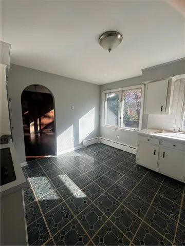 $3,200 | 1639 Bulgarmarsh Road, Tiverton, RI 02878