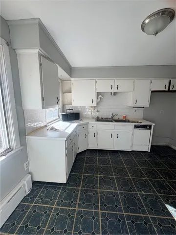 $3,200 | 1639 Bulgarmarsh Road, Tiverton, RI 02878