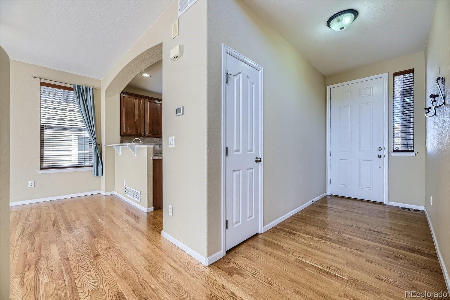 10679 Cedarcrest Circle Highlands Ranch, CO 80130 - Photo 3 of 28