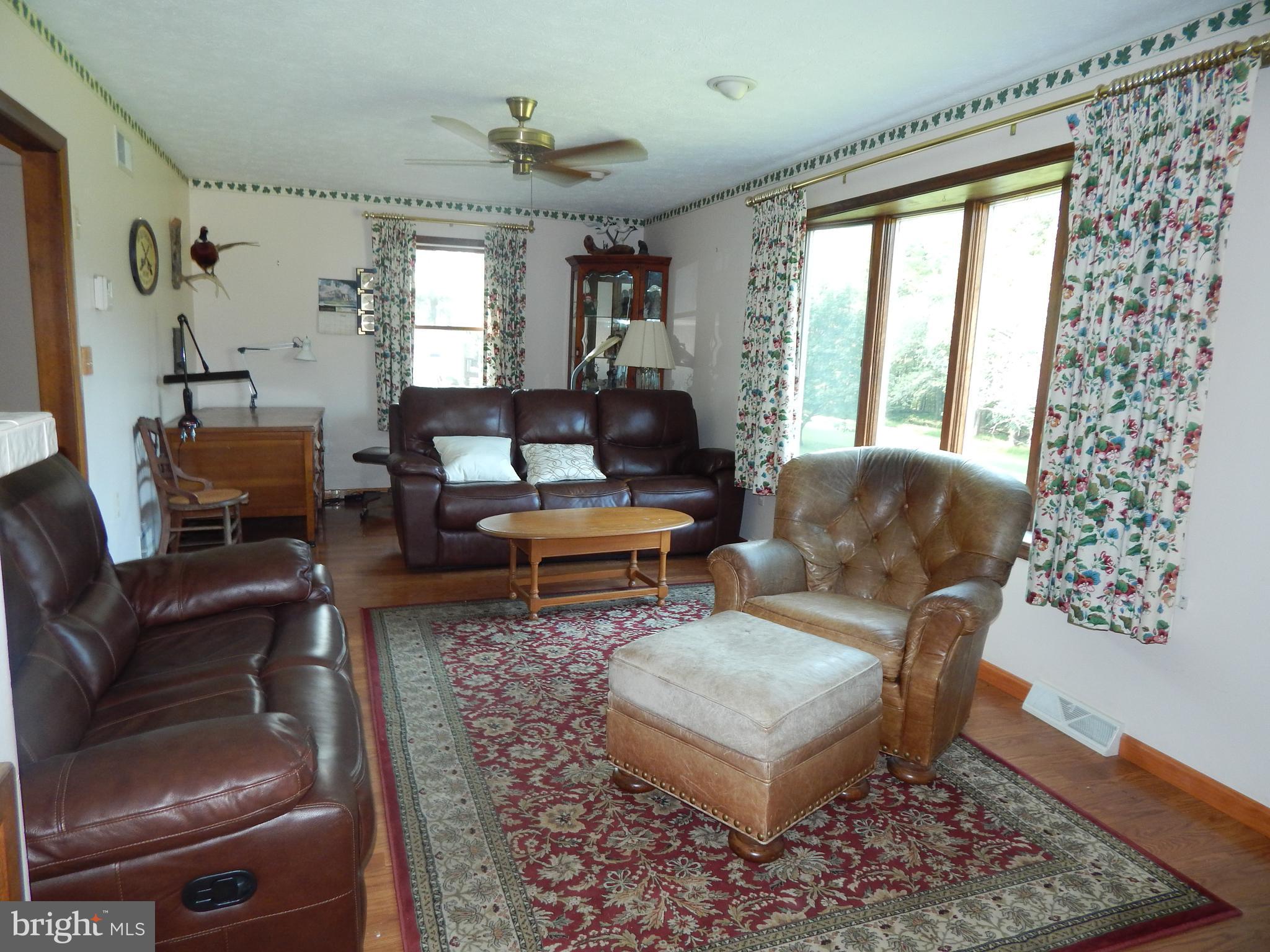 1504 Deerfield Road Darlington, MD 21034 - Photo 6 of 21 Living Room