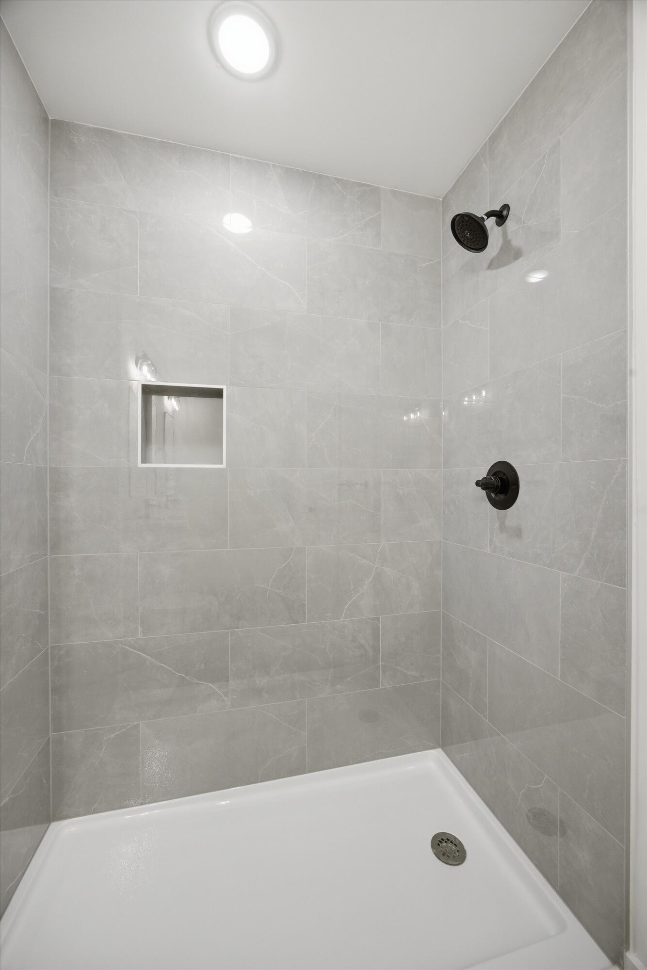 3696 Michigan Ave Road Northeast, Unit 301 Cleveland, TN 37323 - Photo 25 of 27 026-3696Michigan_Unit301-24