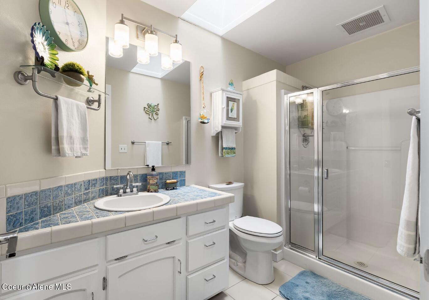 128 Spur Drive Sandpoint, ID 83864 - Photo 19 of 32 Guest Bath Shower