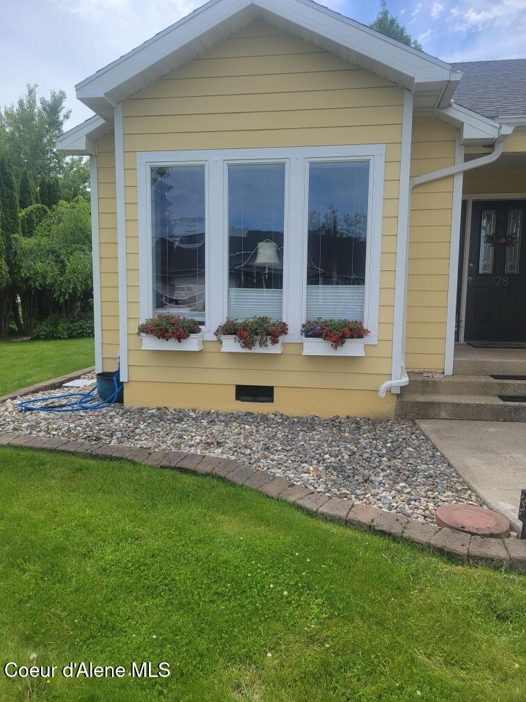 128 Spur Drive Sandpoint, ID 83864 - Photo 3 of 32 128 Spur Dr