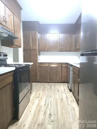 $1,975 | 2141 Selwyn Avenue, Unit 104, Charlotte, NC 28207