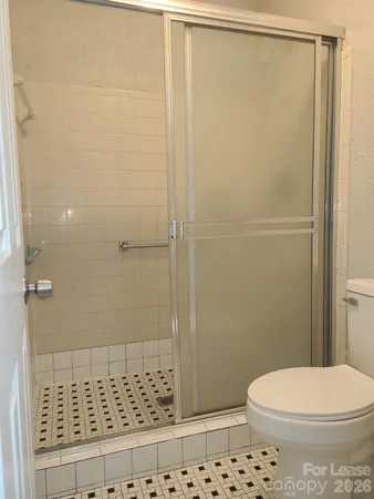 $1,975 | 2141 Selwyn Avenue, Unit 104, Charlotte, NC 28207