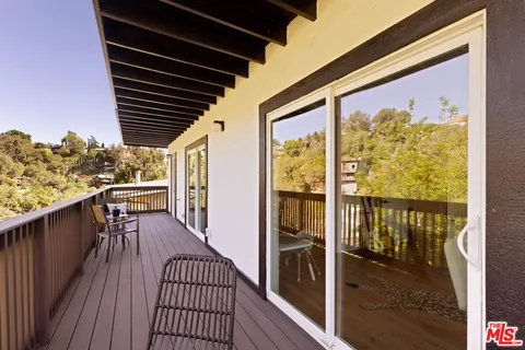 $1,099,000 | 542 Quail Drive, Los Angeles, CA 90065