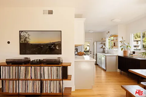 $1,099,000 | 542 Quail Drive, Los Angeles, CA 90065