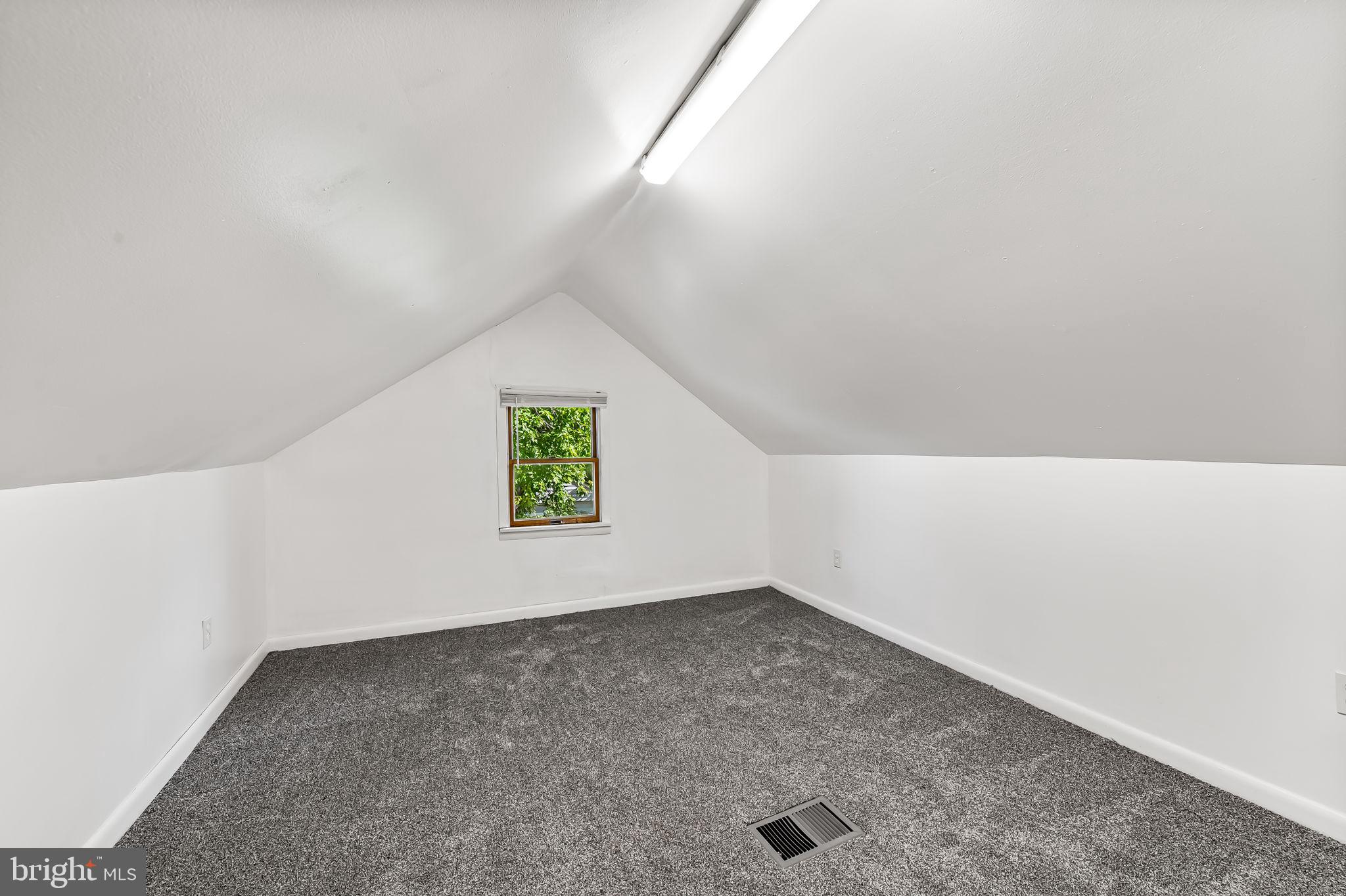 2908 Virginia Avenue Baltimore, MD 21227 - Photo 21 of 32