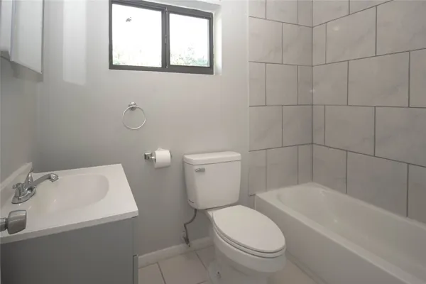 $1,760 | 10902 Mosscrest Drive, Houston, TX 77048