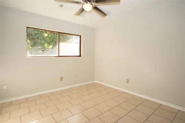 $1,760 | 10902 Mosscrest Drive, Houston, TX 77048