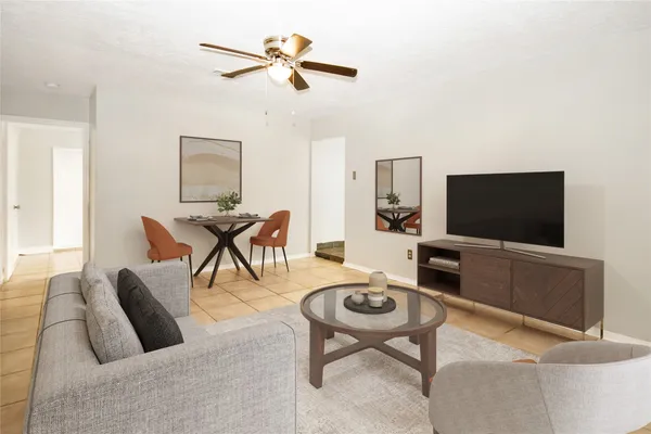 $1,760 | 10902 Mosscrest Drive, Houston, TX 77048