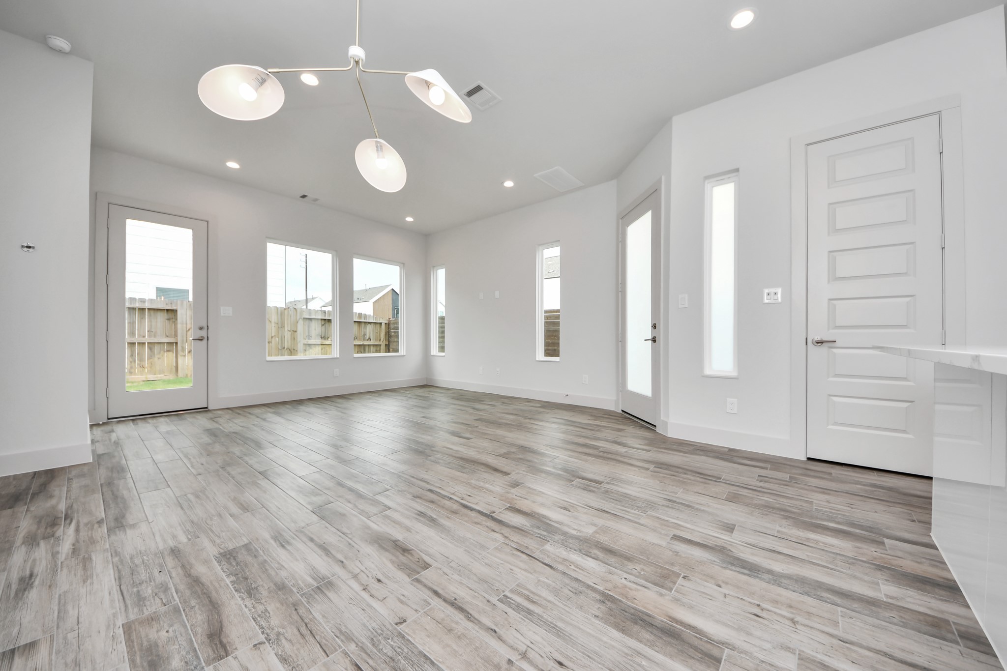 4011 Boho Lane Houston, TX 77045 - Photo 7 of 21 dining and living room