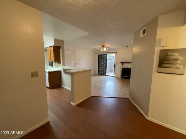 $1,400 | 533 West Guadalupe Road, Unit 1094, Mesa, AZ 85210