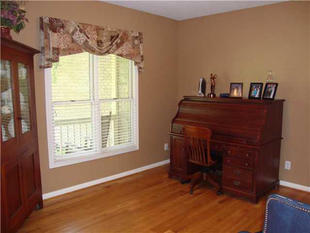 10683 Hoosier Road Fishers, IN 46037 - Photo 7 of 24 Gallery Image 7