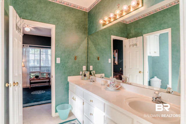 509 Trace Crossing Daphne, AL 36526 - Photo 26 of 41 Private Guest Bath