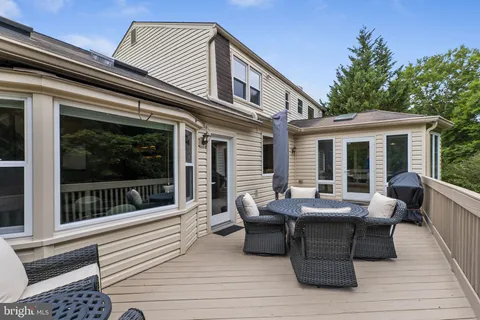 $852,600 | 20646 Hazelnut Court, Germantown, MD 20874