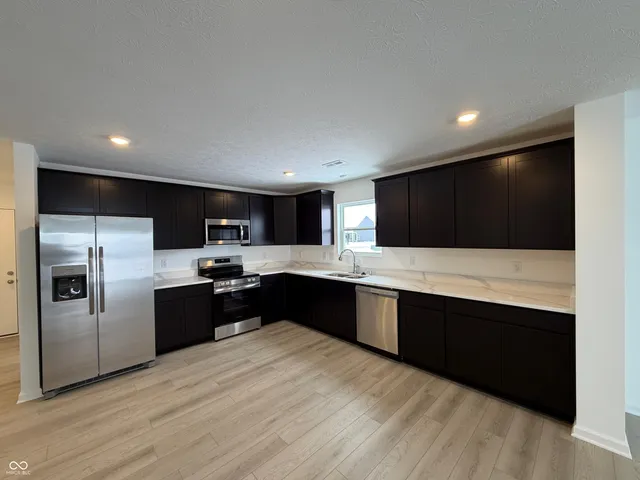 $358,900 | 6696 Blackthorne Drive, Pendleton, IN 46064