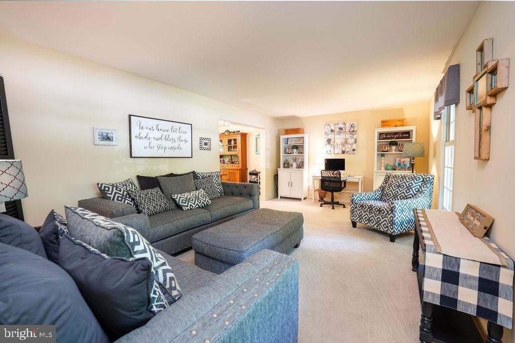 8292 Lindside Way Springfield, VA 22153 - Photo 11 of 51 front living room