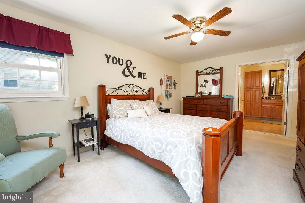 8292 Lindside Way Springfield, VA 22153 - Photo 25 of 51 large primary bedroom (front)