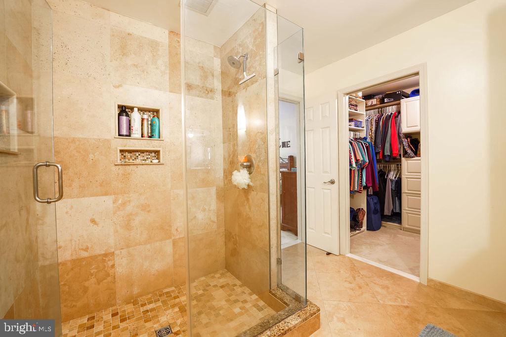 8292 Lindside Way Springfield, VA 22153 - Photo 28 of 51 oversized glass and tile shower