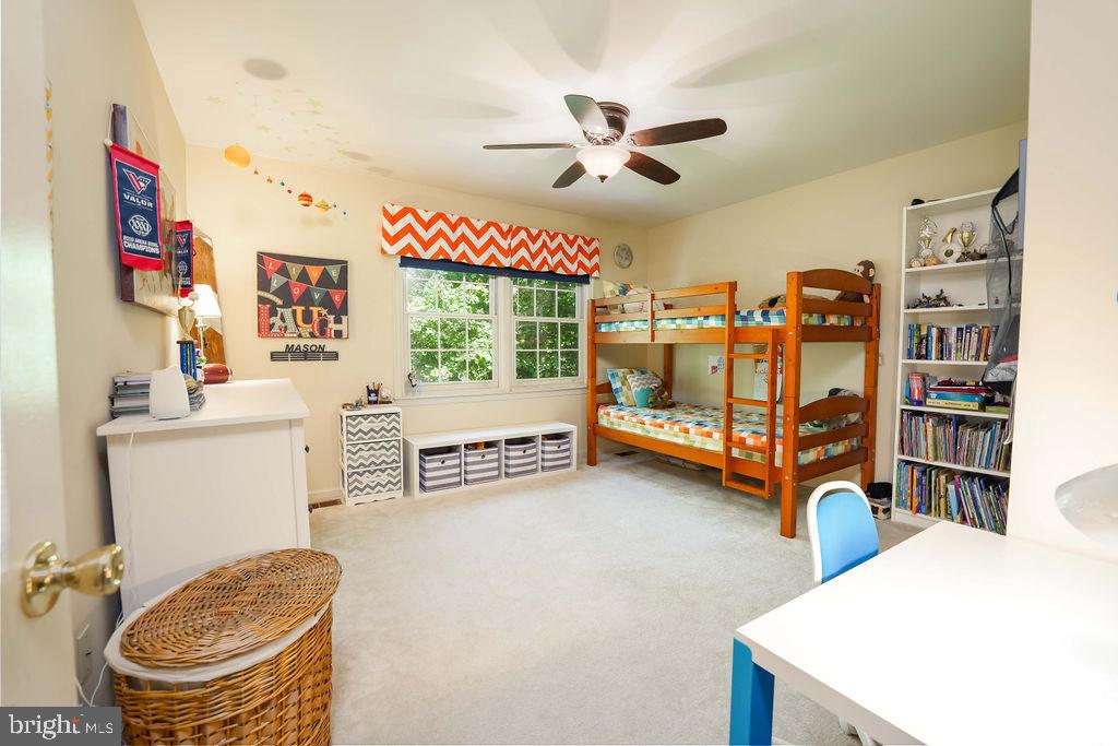 8292 Lindside Way Springfield, VA 22153 - Photo 32 of 51 bedroom #3 - rear