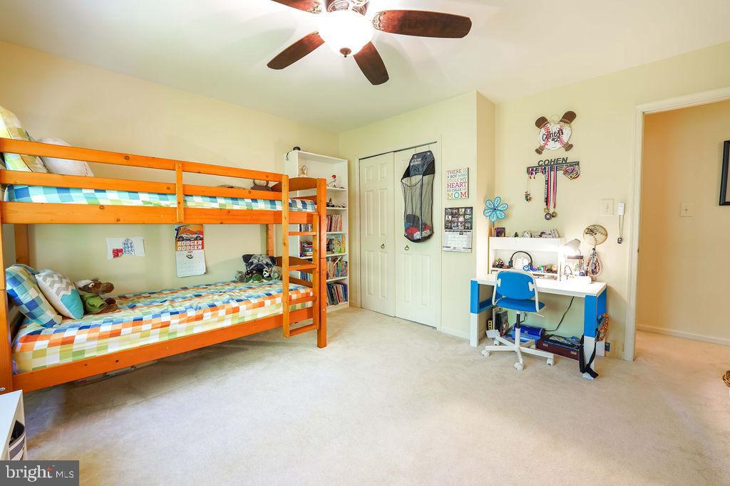 8292 Lindside Way Springfield, VA 22153 - Photo 33 of 51 bedroom #3 - rear