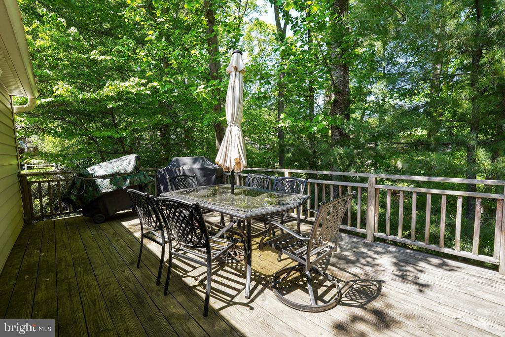 8292 Lindside Way Springfield, VA 22153 - Photo 40 of 51 large rear deck