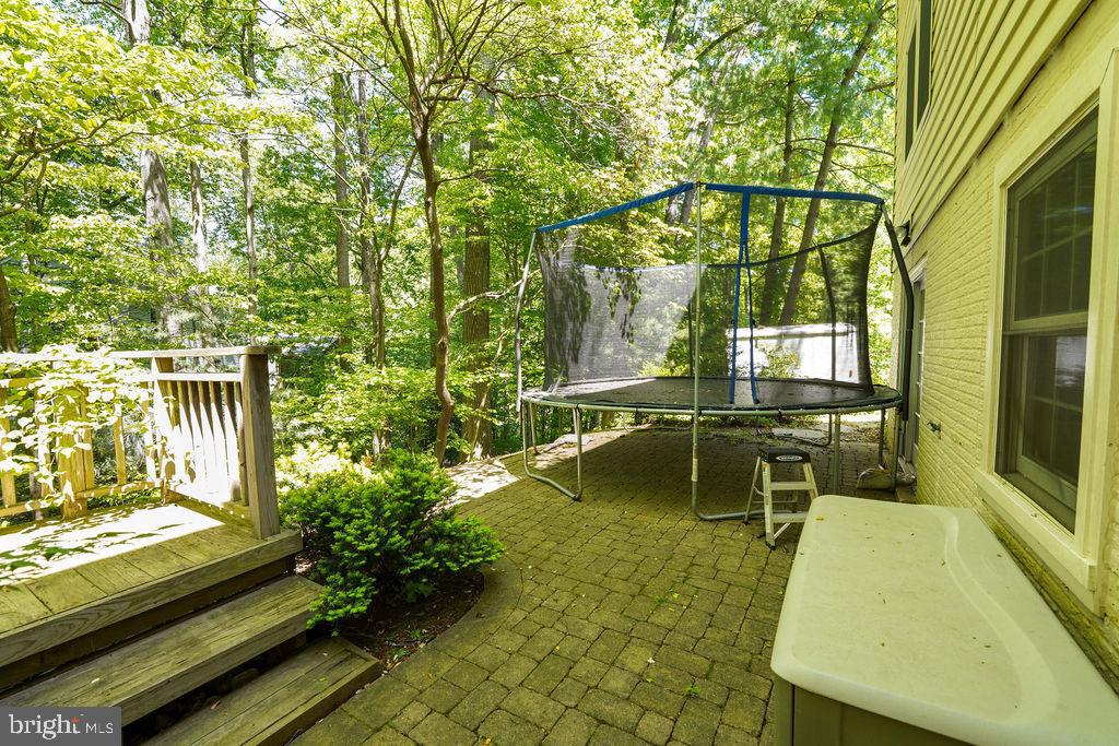 8292 Lindside Way Springfield, VA 22153 - Photo 43 of 51 ground level patio