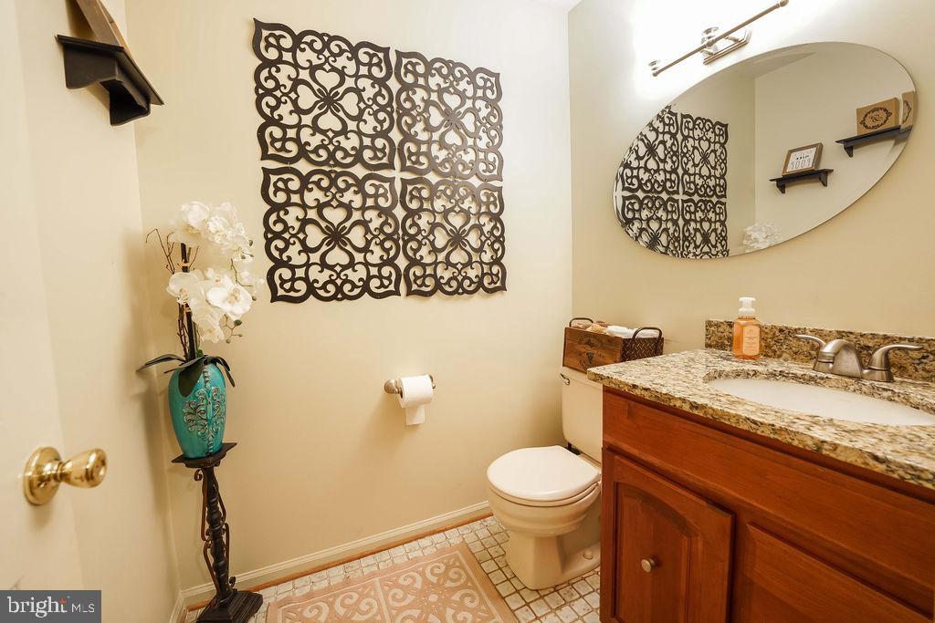 8292 Lindside Way Springfield, VA 22153 - Photo 10 of 51 main level powder room