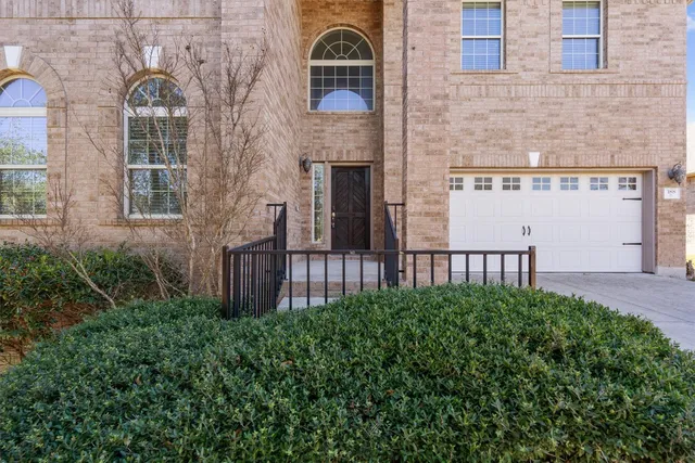 $2,850 | 188 Rock Vista Run, Austin, TX 78737