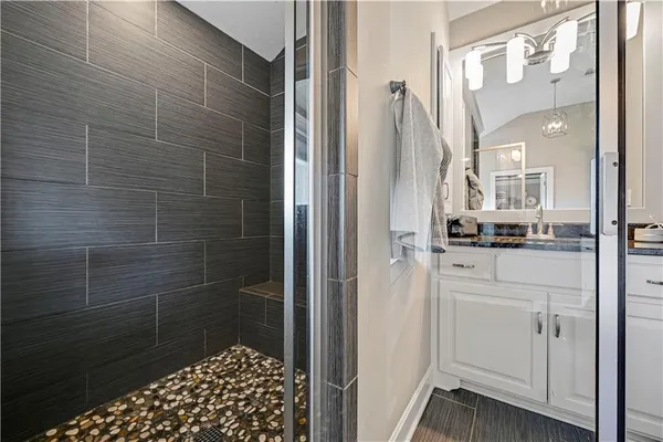 $950,000 | 11316 West 166th Place, Overland Park, KS 66221