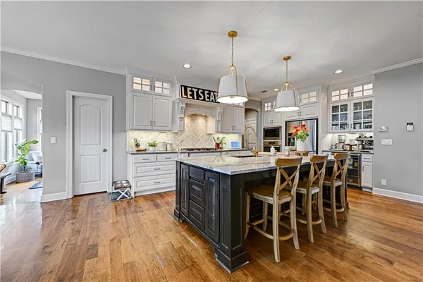 $950,000 | 11316 West 166th Place, Overland Park, KS 66221