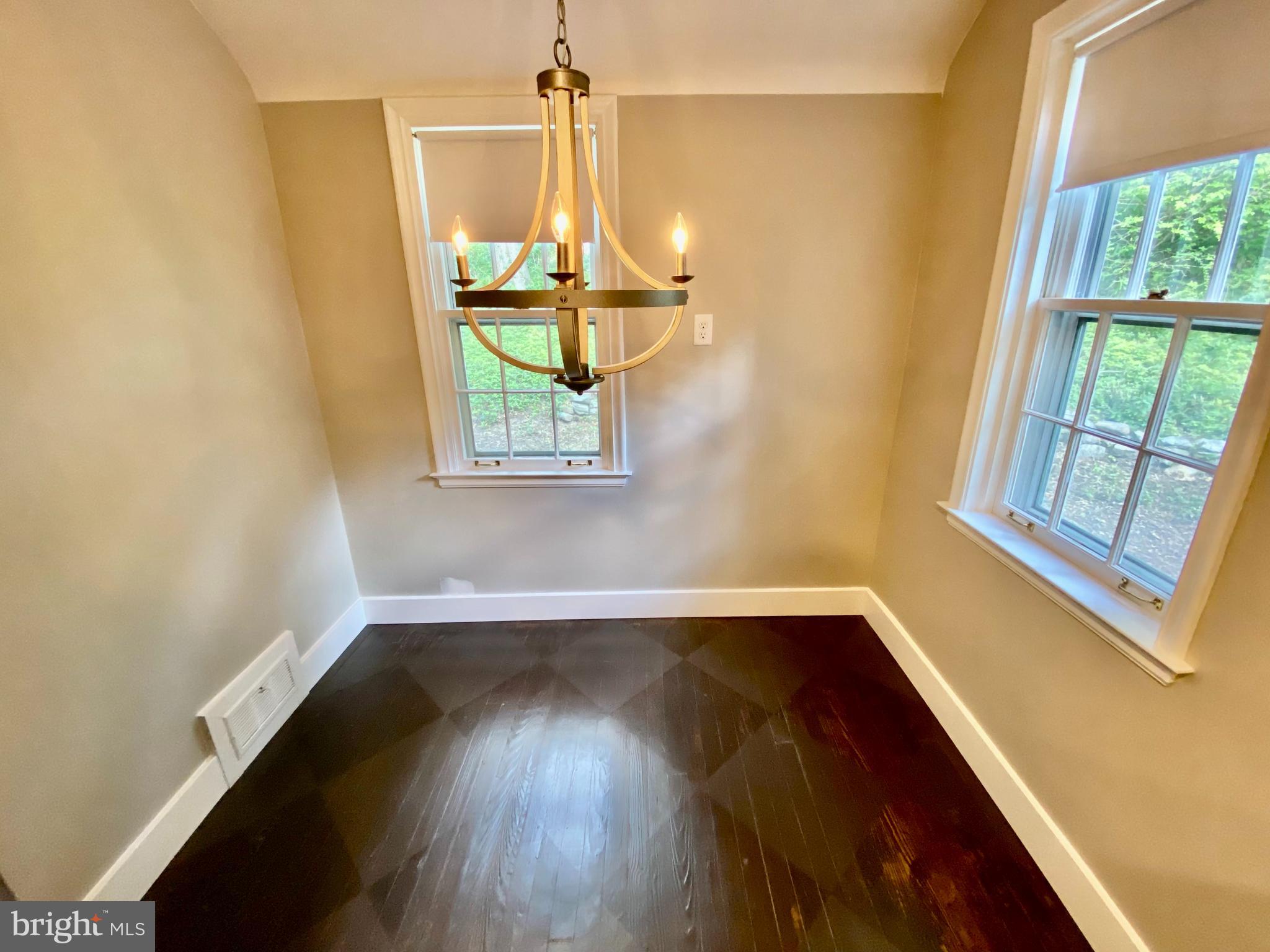1209 Lorraine Road Reading, PA 19604 - Photo 6 of 26 Breakfast Nook