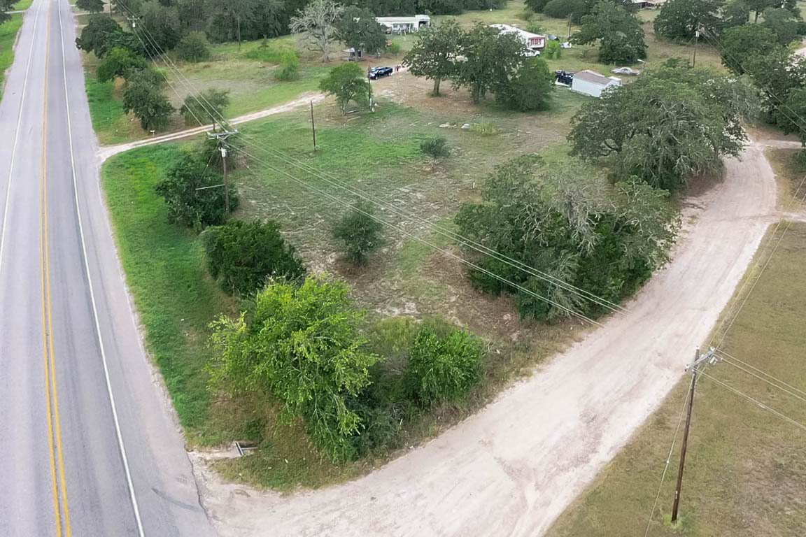 113 Hannah Road, Unit A Smithville, TX 78957 - Photo 3 of 11 a view of a garden with a pathway