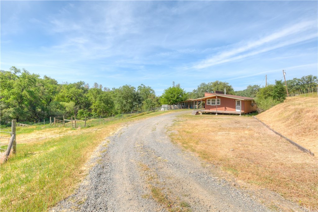 195 Windfall Way Oroville, CA 95966 - Photo 22 of 35