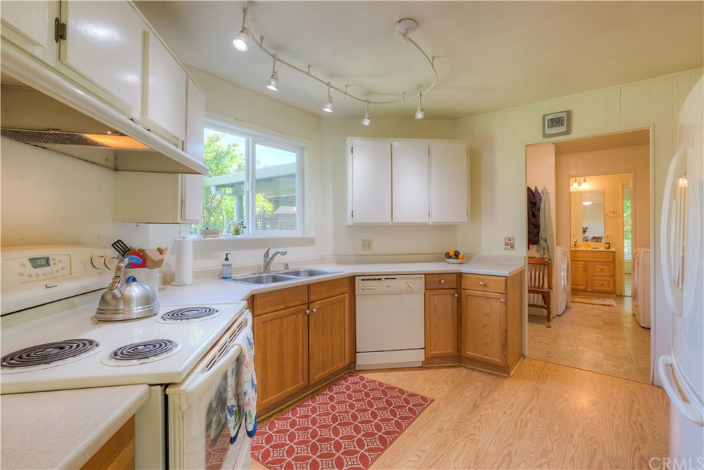 195 Windfall Way Oroville, CA 95966 - Photo 5 of 35