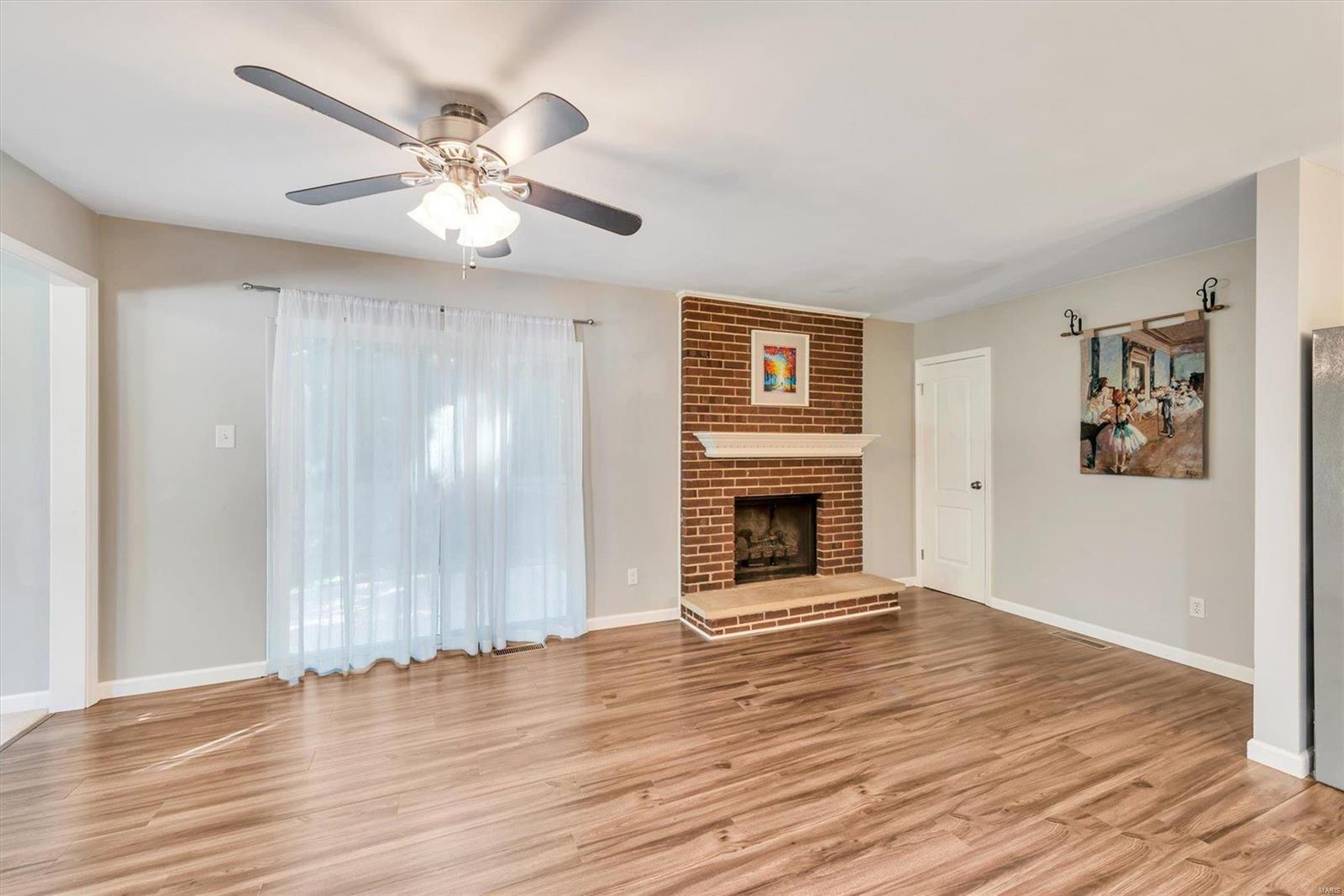 1240 Deer Ridge Drive Ferguson, MO 63135 - Photo 11 of 35